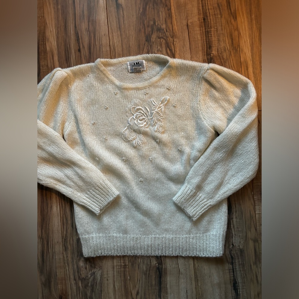 Vintage sweater. 80s sweater.